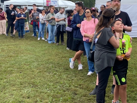 Long lines did not discourage hungry visitors